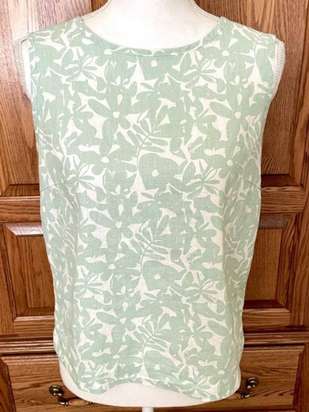 Dockers Button Back Sleeveless Blouse - Picture 8 of 12
